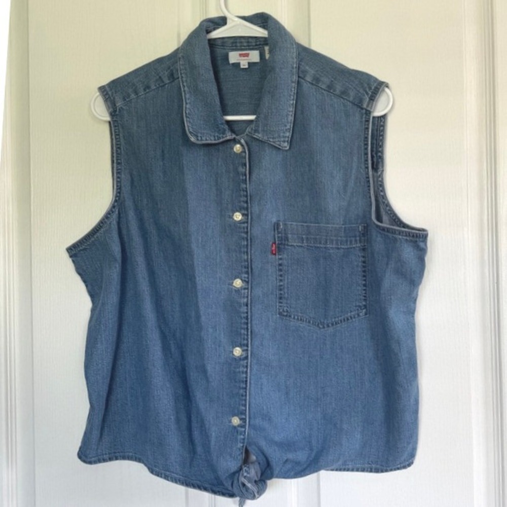 Levis Sleeveless Denim Shirt XL Blue Button Down Tie Front Western Top y2k